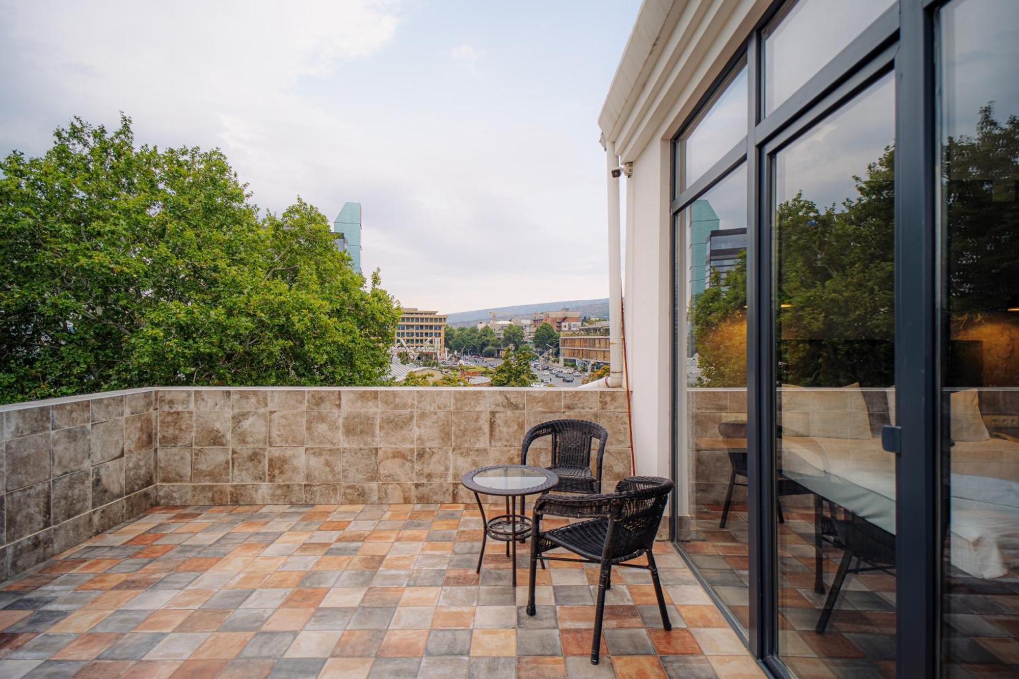 Otel Day Tiflis